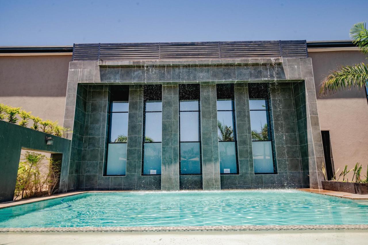 Urban Bliss Hotel Kabwe エクステリア 写真